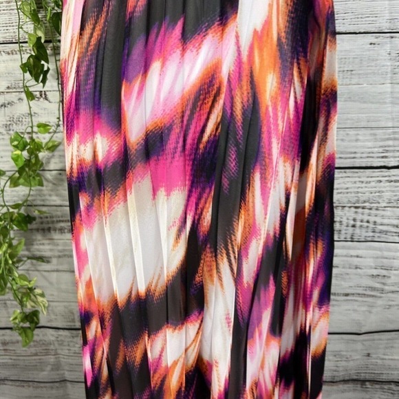 Worthington Skirt size 12 Pink Purple Black Pleated Sheer Chevron Knee Modest - Picture 10 of 12